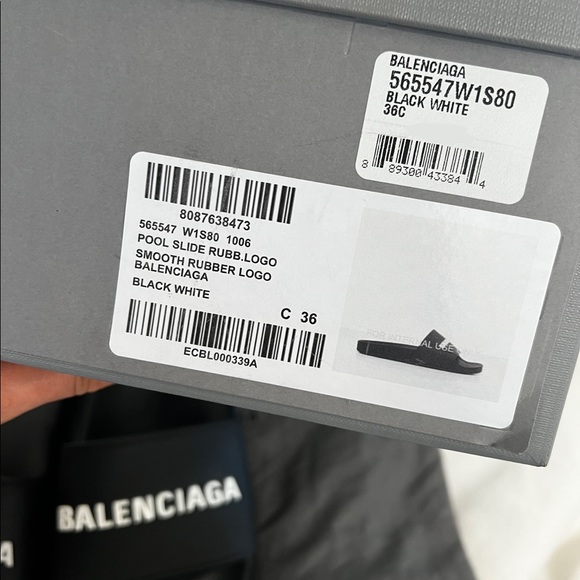 BALENCIAGA Women’s Pool slides 36 - Picture 8 of 9